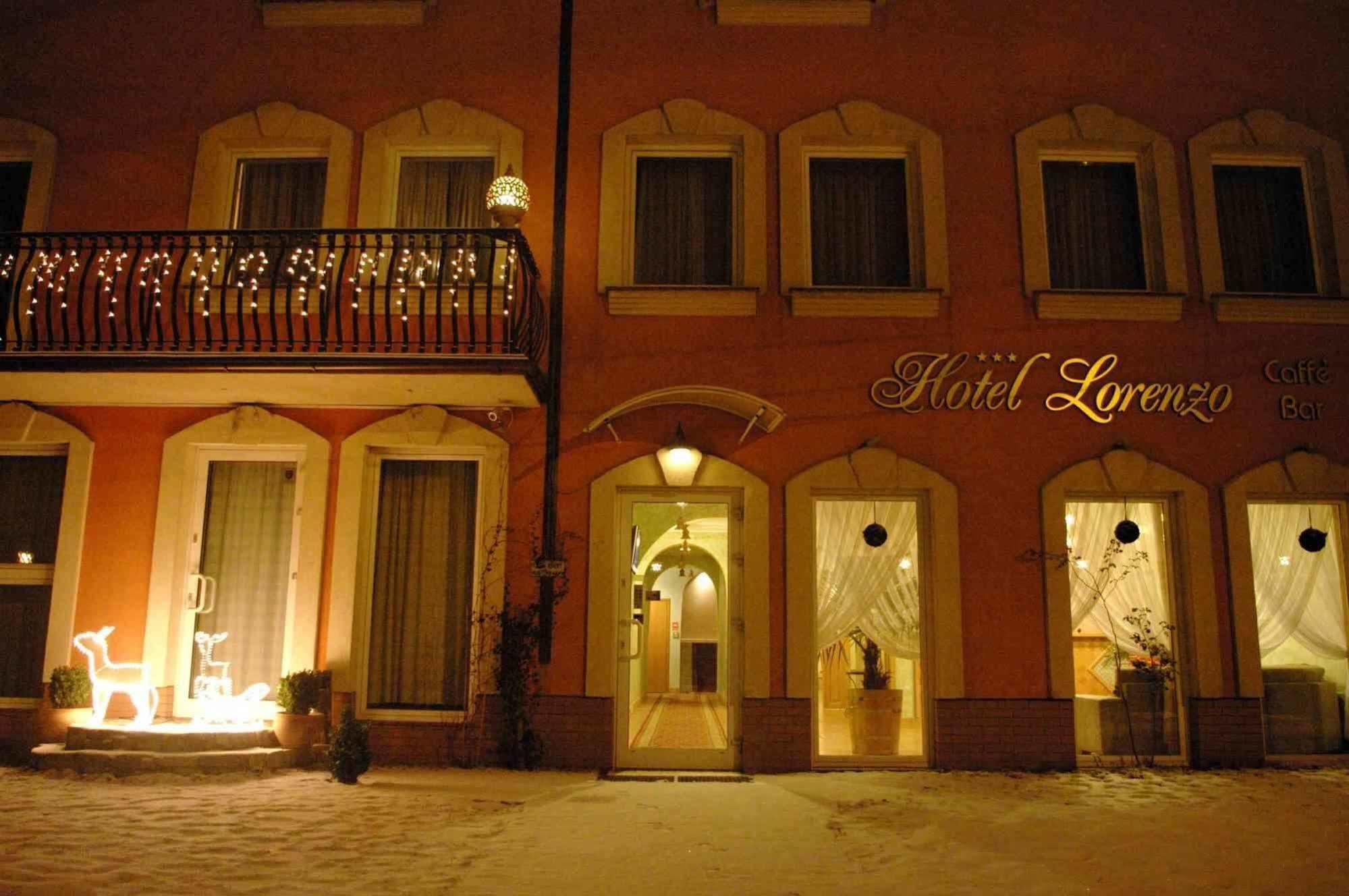 Hotel Lorenzo クラクフ エクステリア 写真